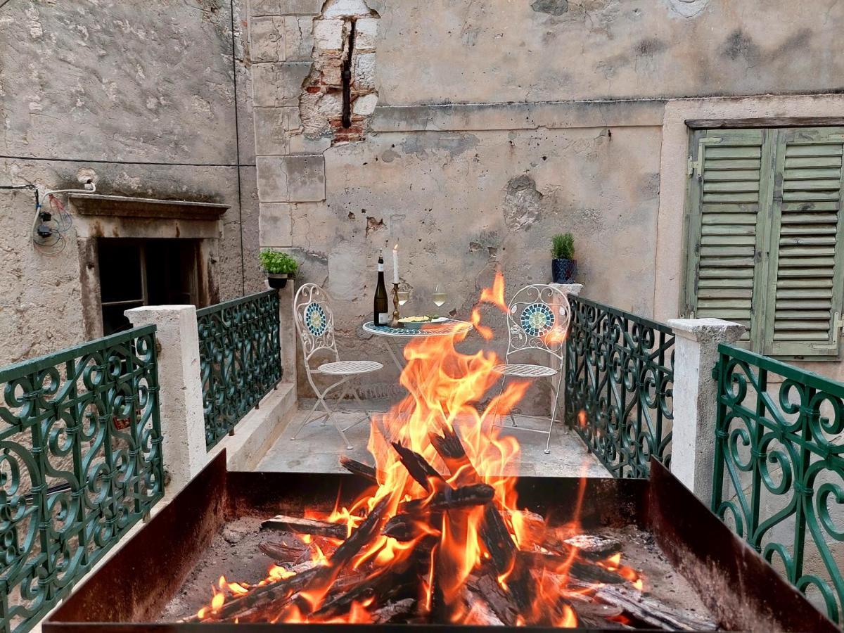 V Apartment Σίμπενικ Εξωτερικό φωτογραφία