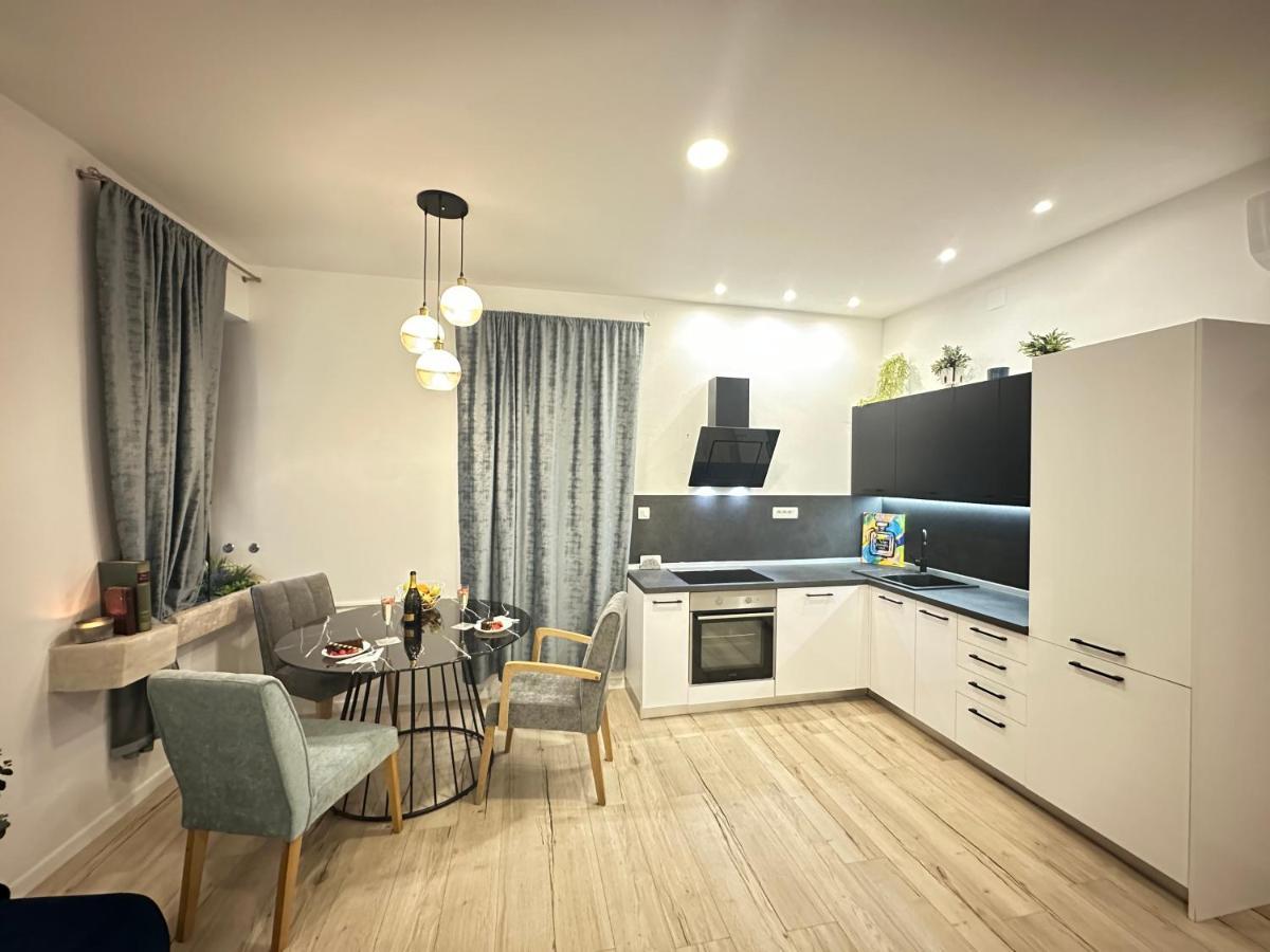 V Apartment Σίμπενικ Εξωτερικό φωτογραφία